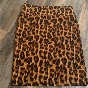 Lularoe Large Cassie leopard skirt